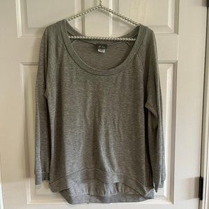 Dots Ladies Wide Neck Long Sleeve Hi-Lo Hem Knit Sweatshirt Size M